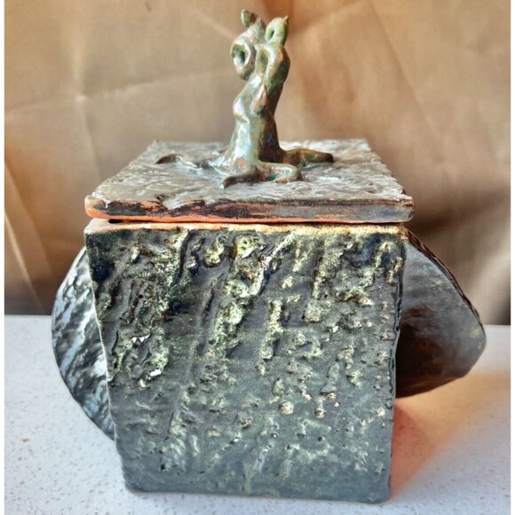 Signed Ceramic Box With Octopus Lid  OOAK Green Shiny Glaze - Picture 4 of 12
